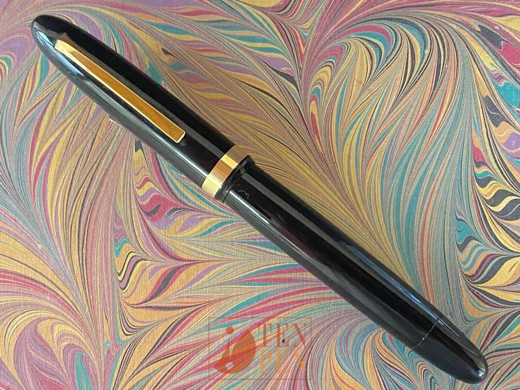 Stylo Roller OMAS Ogive En Résine Noire Cannnelé - Occasion, Prestige