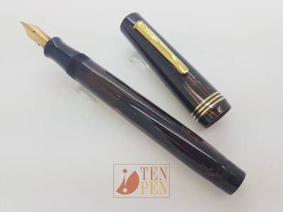 Ariston sr. size in lined celluloid- the filling mechanism is very similar to Montegrappa's